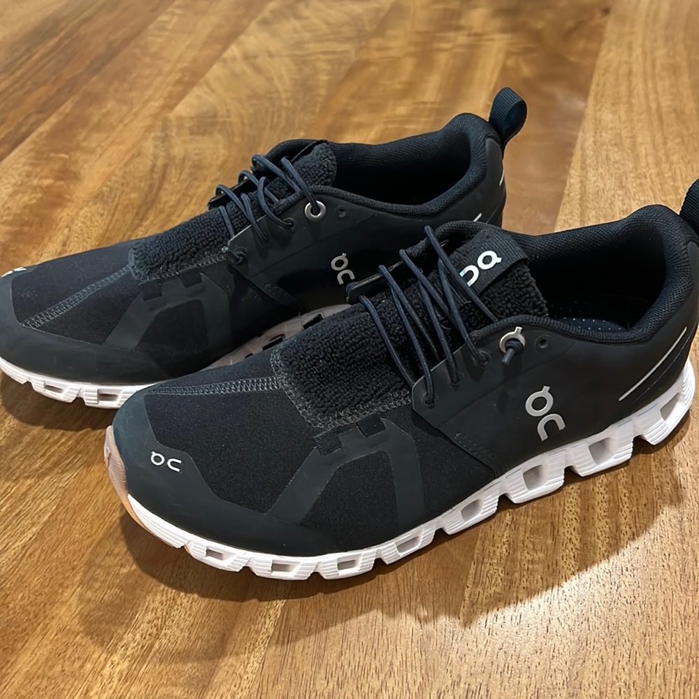 On Running Women’s Shoes